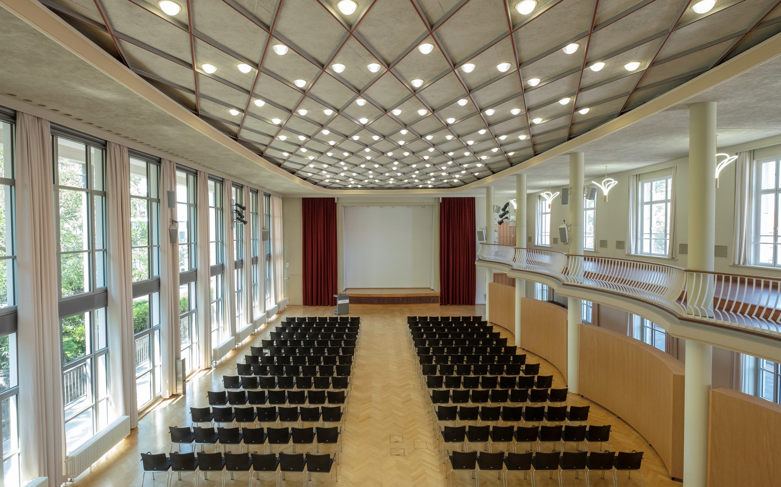 Dülfer Hall Internal